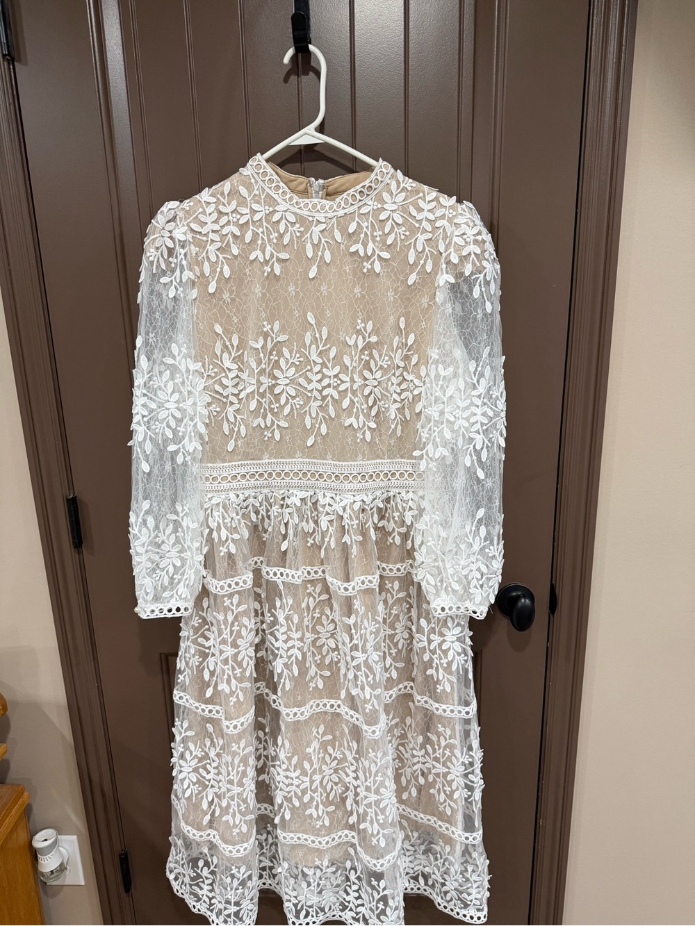 Ivy City Co Cream Lace Midi Dress with White Floral Embroidery - Picture 7 of 7